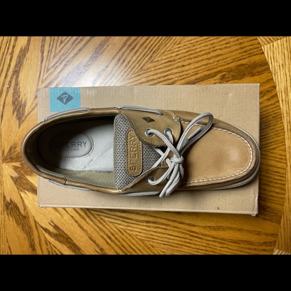 Sperry - Picture 4 of 6
